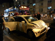  بالصور: 3 إصابات بحادث طرق بين مركبتين في شارع حتفيات يفتاح وسط مدينة اللد